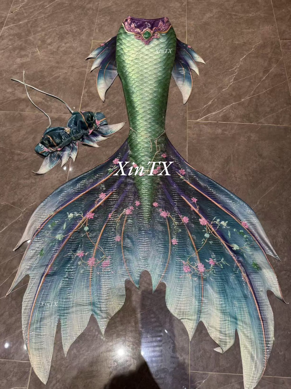 Hombre mujer cola de sirena es - Aquarium & Marine Museum Universiti Malaysia Sabah Kota Kinabalu Sabah Reviews reseña y precio
